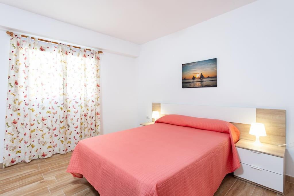 Vivienda Vacacional Rosaini Лос-Крістіанос Екстер'єр фото