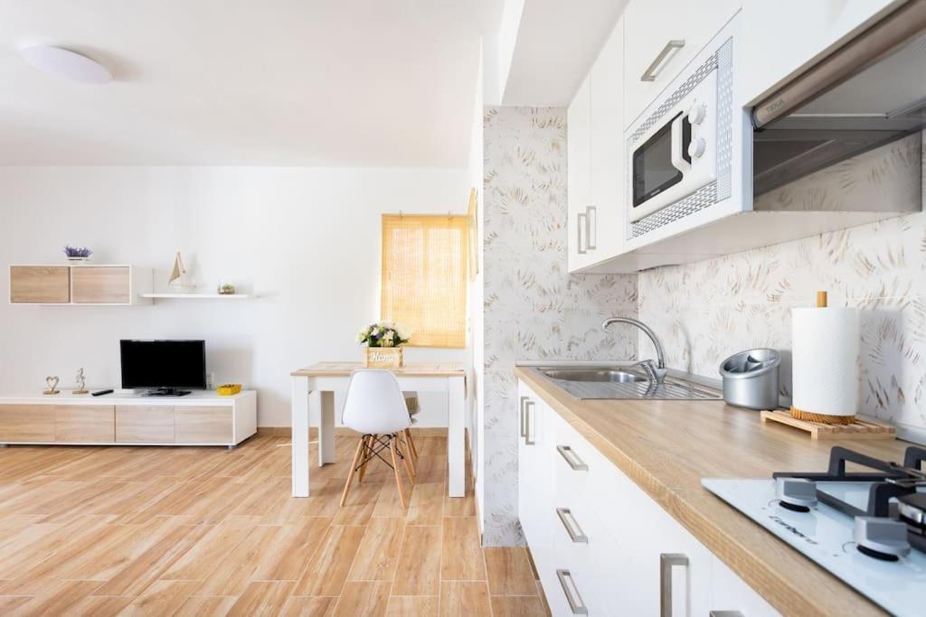 Vivienda Vacacional Rosaini Лос-Крістіанос Екстер'єр фото